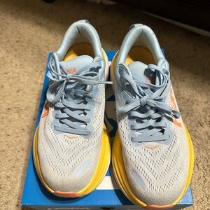 Hoka W Bondi 8 - size 7.5